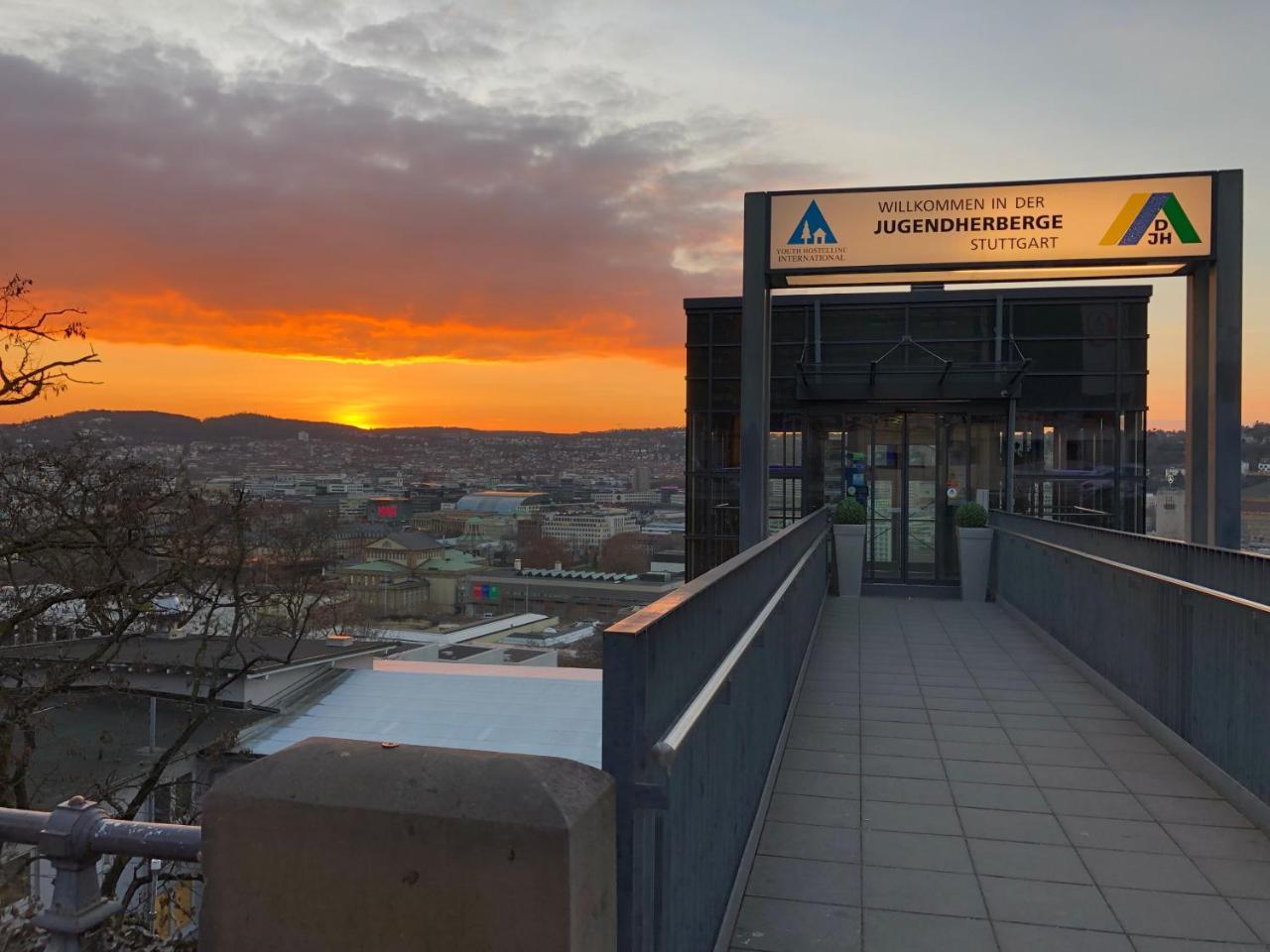 Jugendherberge Stuttgart International Exteriör bild